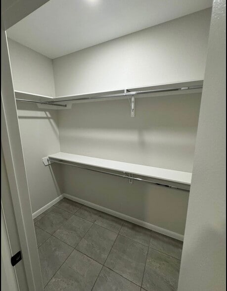 Building Photo - 3524 S Dominique Dr