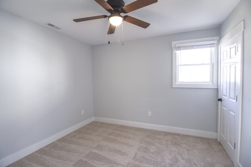 Building Photo - 515 flint st