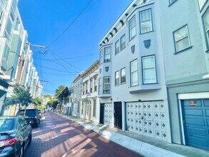Building Photo - Charming and Sunny Hayes Valley Studio - P...