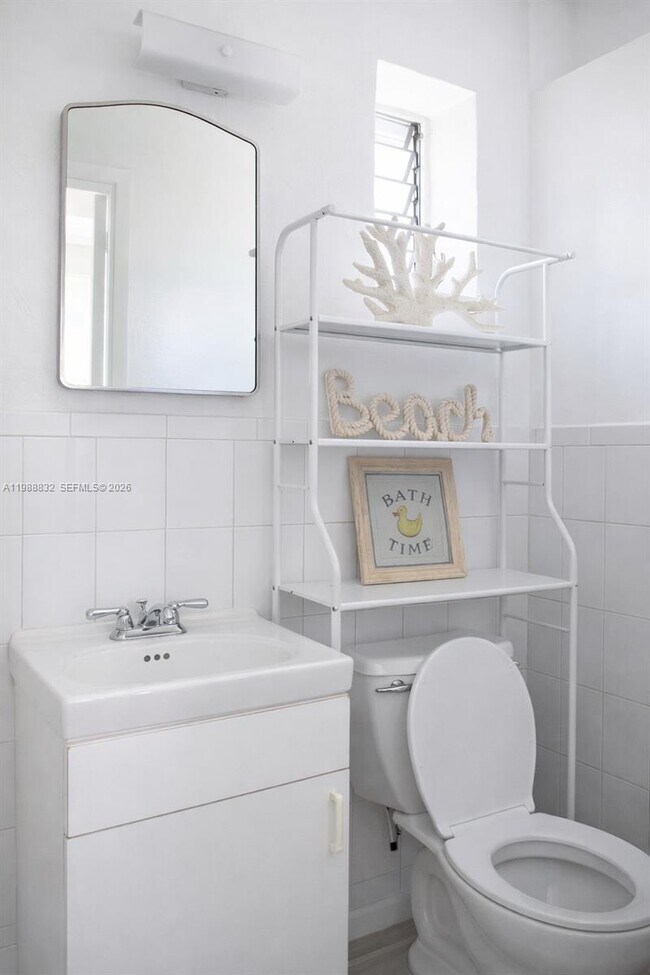 Building Photo - 6250 NW Miami Pl