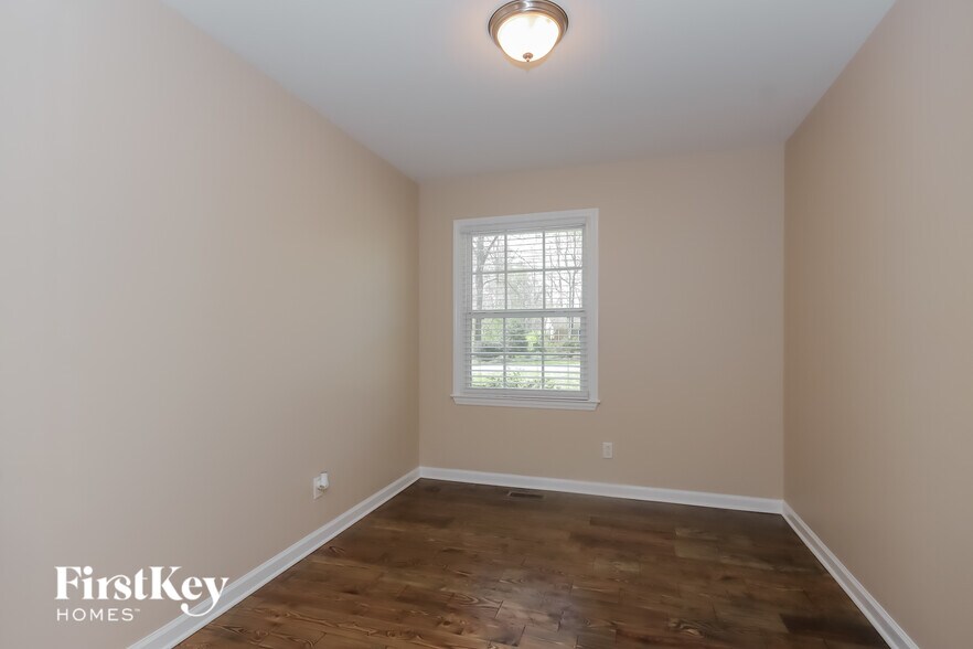 Building Photo - 226 Heritage Pl