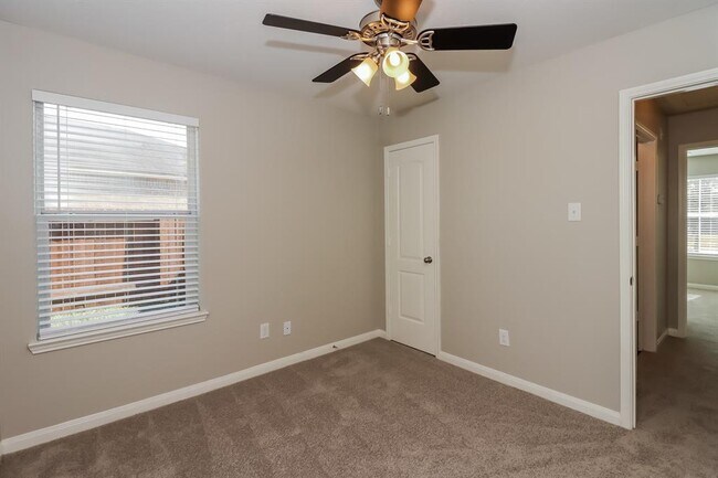Building Photo - 7119 Glenridge