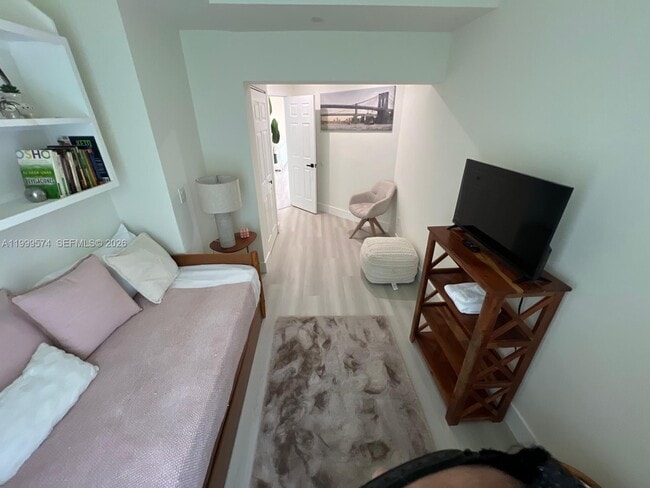 Building Photo - 503 Jackson Ave