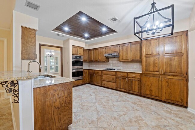 Building Photo - 10305 Caracara Dr