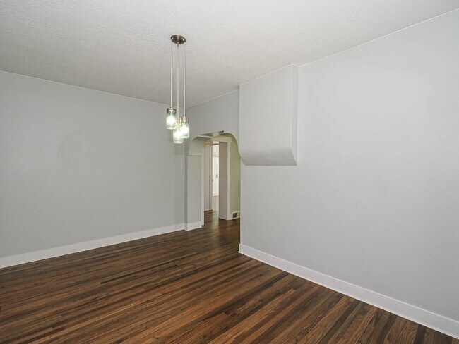 Building Photo - 2 Bedroom, 1 Bathroom American Fork Home