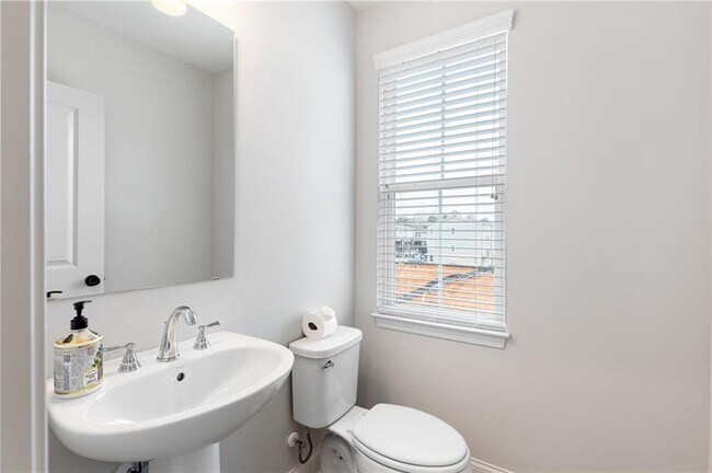 Building Photo - 422 Herring Dr