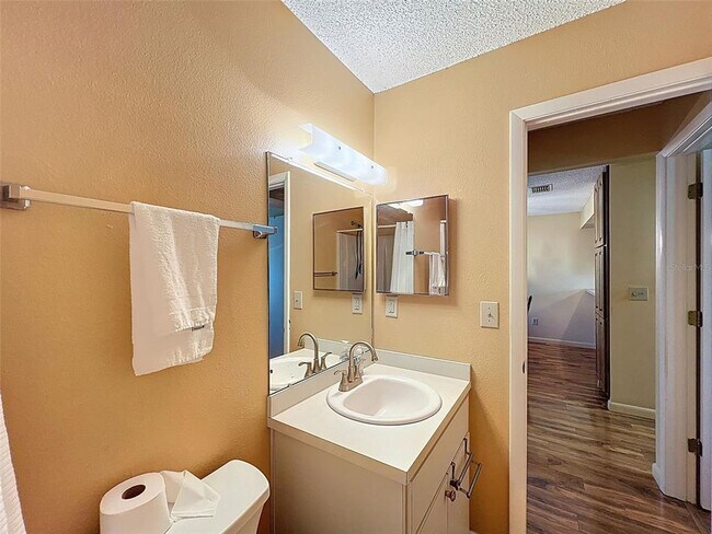 Building Photo - 6533 Spring Flower Dr