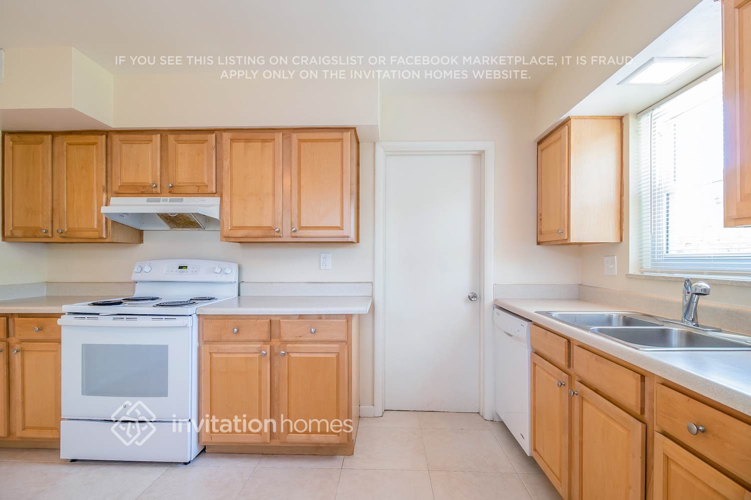 Building Photo - 610 Zinnia Dr