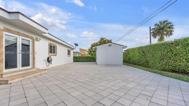 Building Photo - 2900 SW 92nd Ave