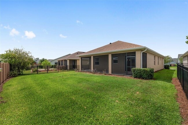 Building Photo - 5587 NW 40th Pl