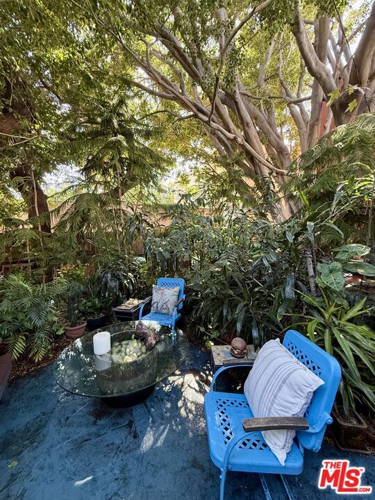 Building Photo - 840 Huntley Dr