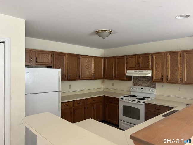 Building Photo - 160 Willow Springs