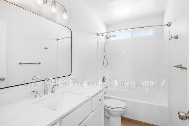 Building Photo - 5147 W Palmwood