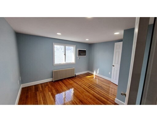 Building Photo - 46 Clewley Rd