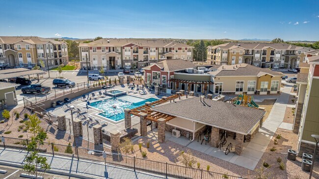 Building Photo - Exquisite 2-bedroom, 2-bathroom condo inParker