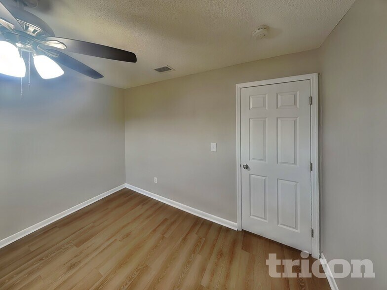 Building Photo - 1108 Fountainhead Dr