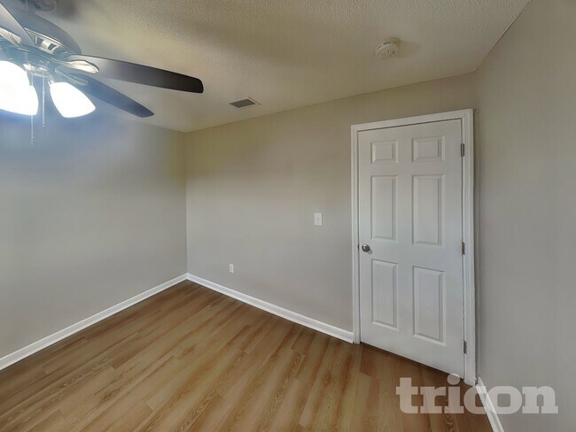 Building Photo - 1108 Fountainhead Dr