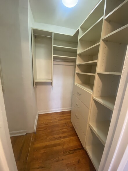 Building Photo - 210 Woodcliff Ave
