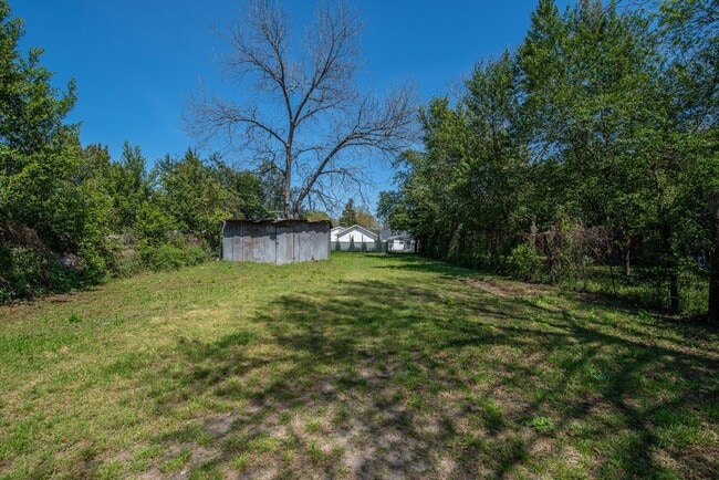 Building Photo - Updated 2 BD/ 2 BA home in Harrisburg avai...