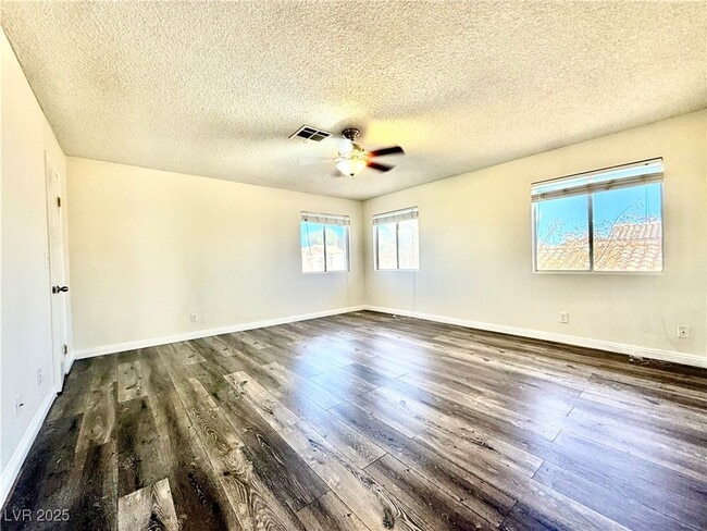 Building Photo - 10001 Coral Sands Dr