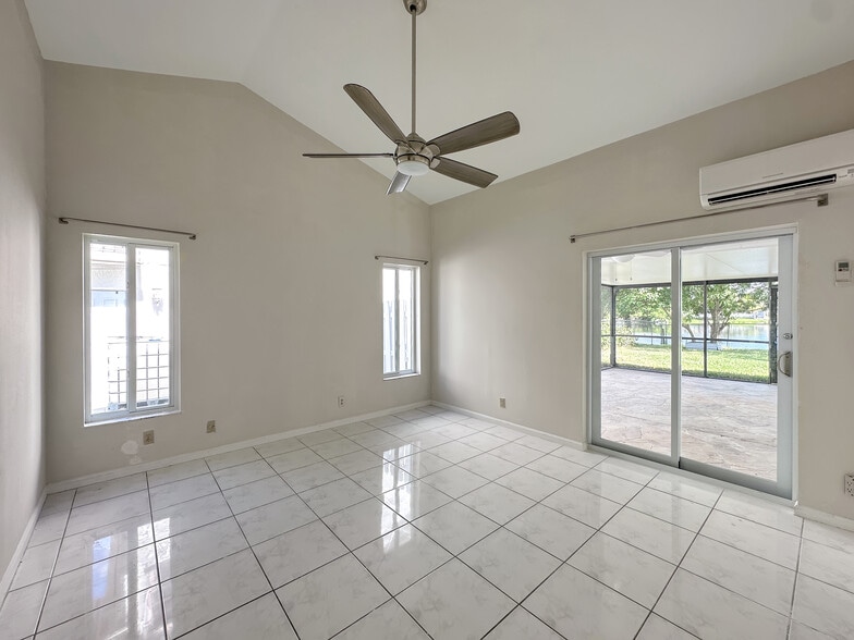 Building Photo - 7360 NW 54th St