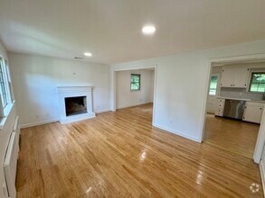 Building Photo - 30 Fairview Dr