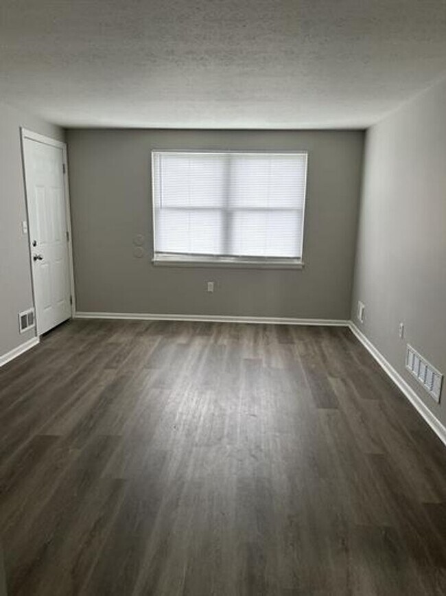 Building Photo - 4809 Saddlebrook Ln