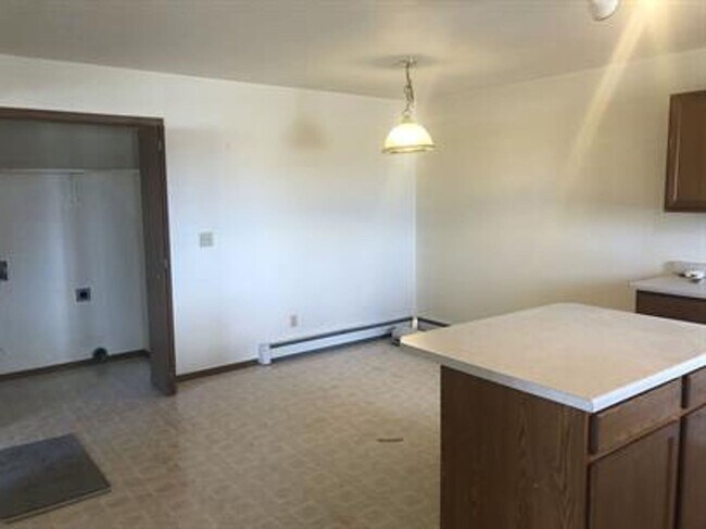 Building Photo - 94 N Grogan St
