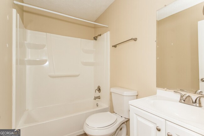 Building Photo - 3048 Laurengate Dr