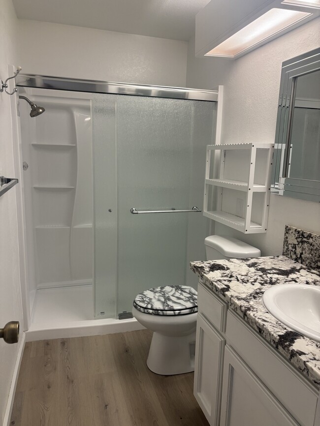 Building Photo - 2213 Camborne Dr