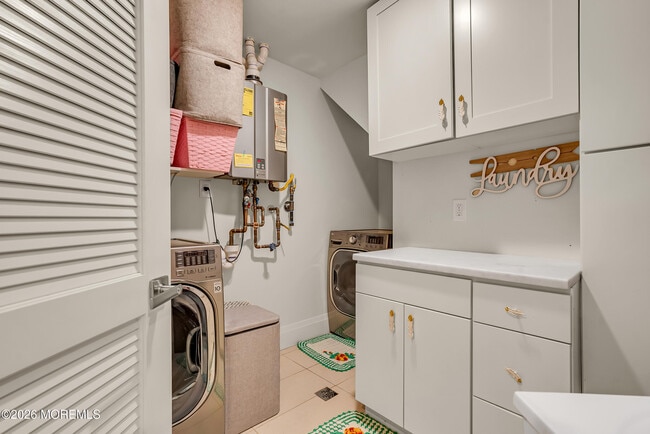 Building Photo - 243 Overbrook Ave