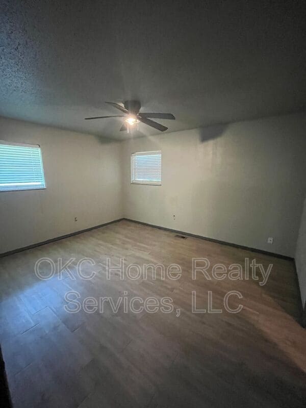 Building Photo - 3604 Willow Springs Dr