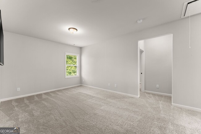 Building Photo - 4656 Silver Oak Dr