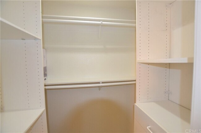 Building Photo - 79 Waxwing Ln