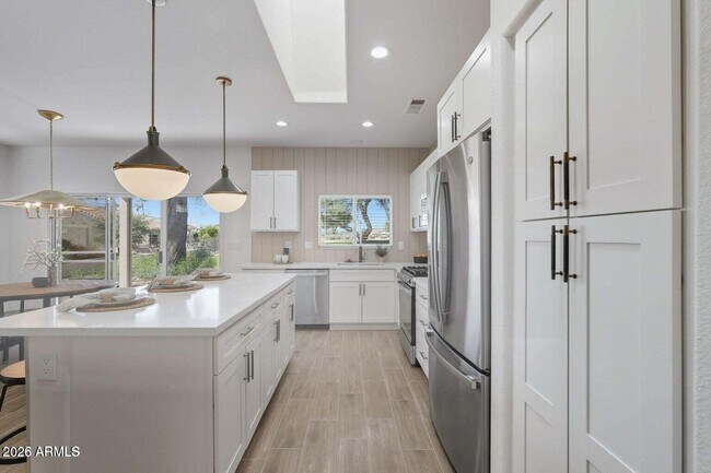 Building Photo - 22408 N Las Vegas Dr