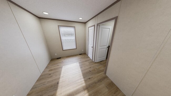 Building Photo - 5498 Toms Pl