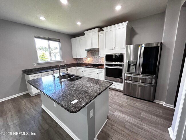 Building Photo - 11646 Pacific Dogwood Ct