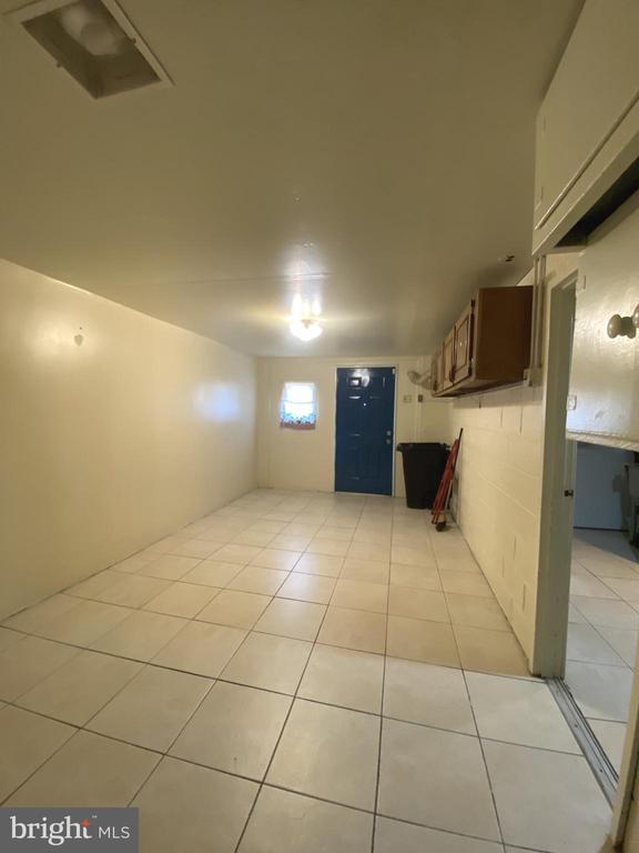 Building Photo - 12673 Biscayne Dr