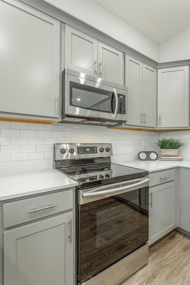 Building Photo - Brand New 4 Bedroom 3.5 Bath