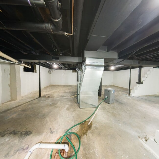 Building Photo - 3 Bedroom 2 Bath Home Conrad Iowa