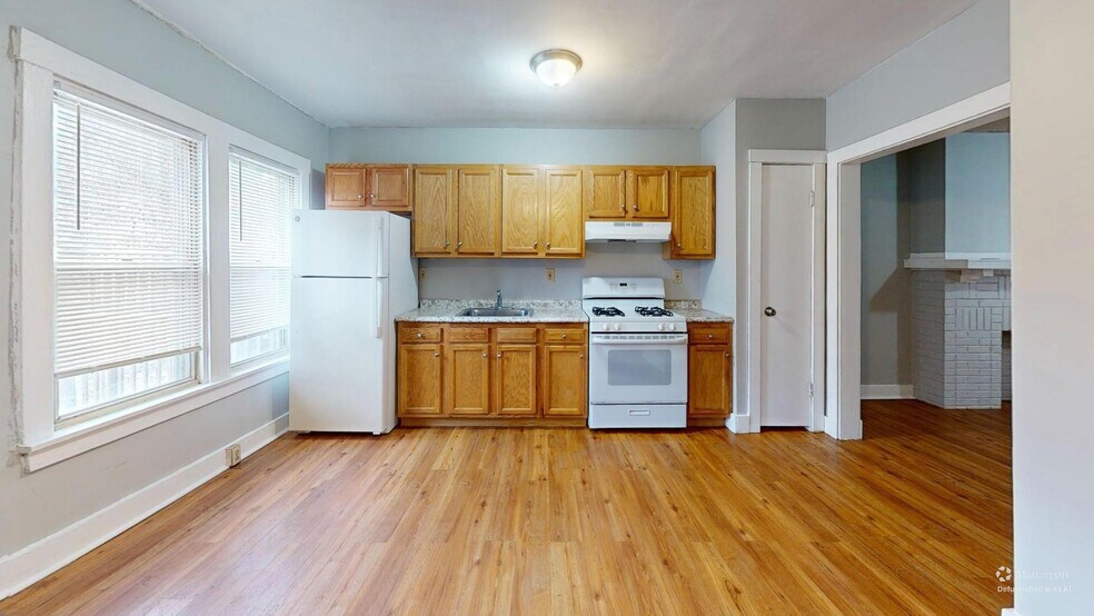 Building Photo - 5406 Columbo St