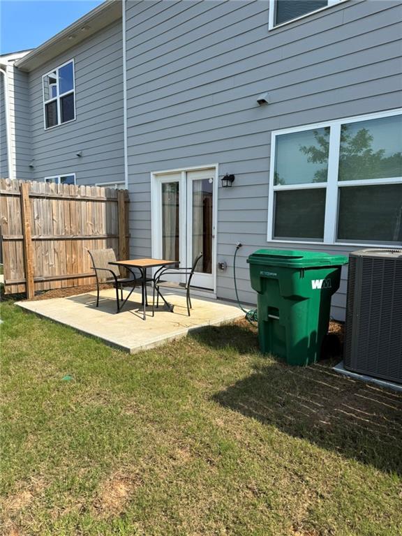 Building Photo - 536 Magnolia Cir