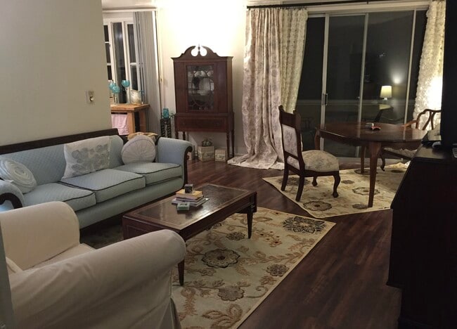 Building Photo - 1730 Glendon Ave