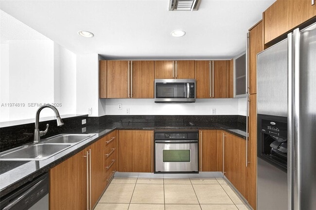 Building Photo - 610 Clematis St