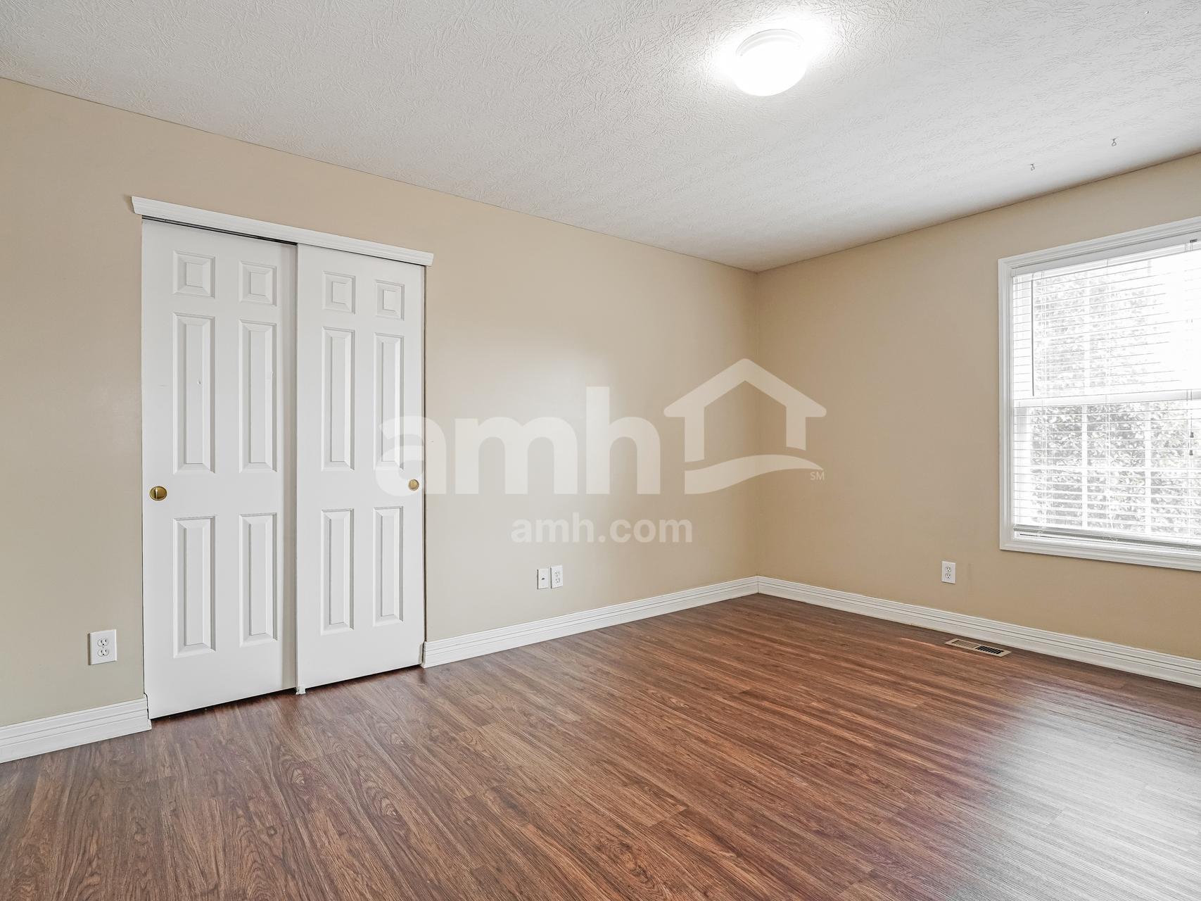 Building Photo - 1739 Autumn Dr