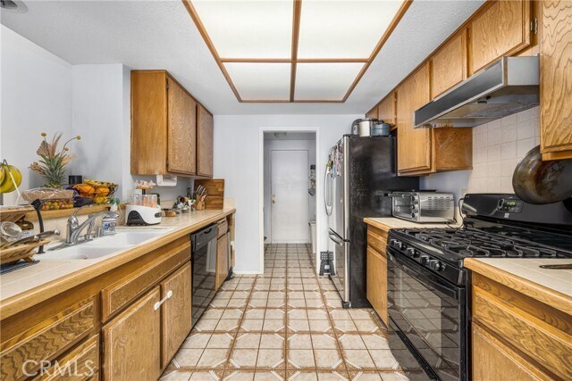 Building Photo - 242 Preakness Dr