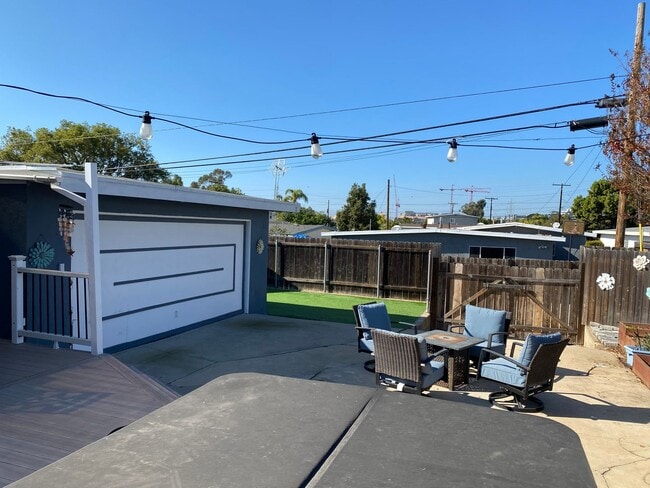 Building Photo - Charming 3 bed 2 bath home in Serra Mesa