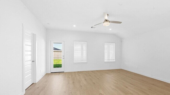 Building Photo - 31702 Carlisle Cv Ct