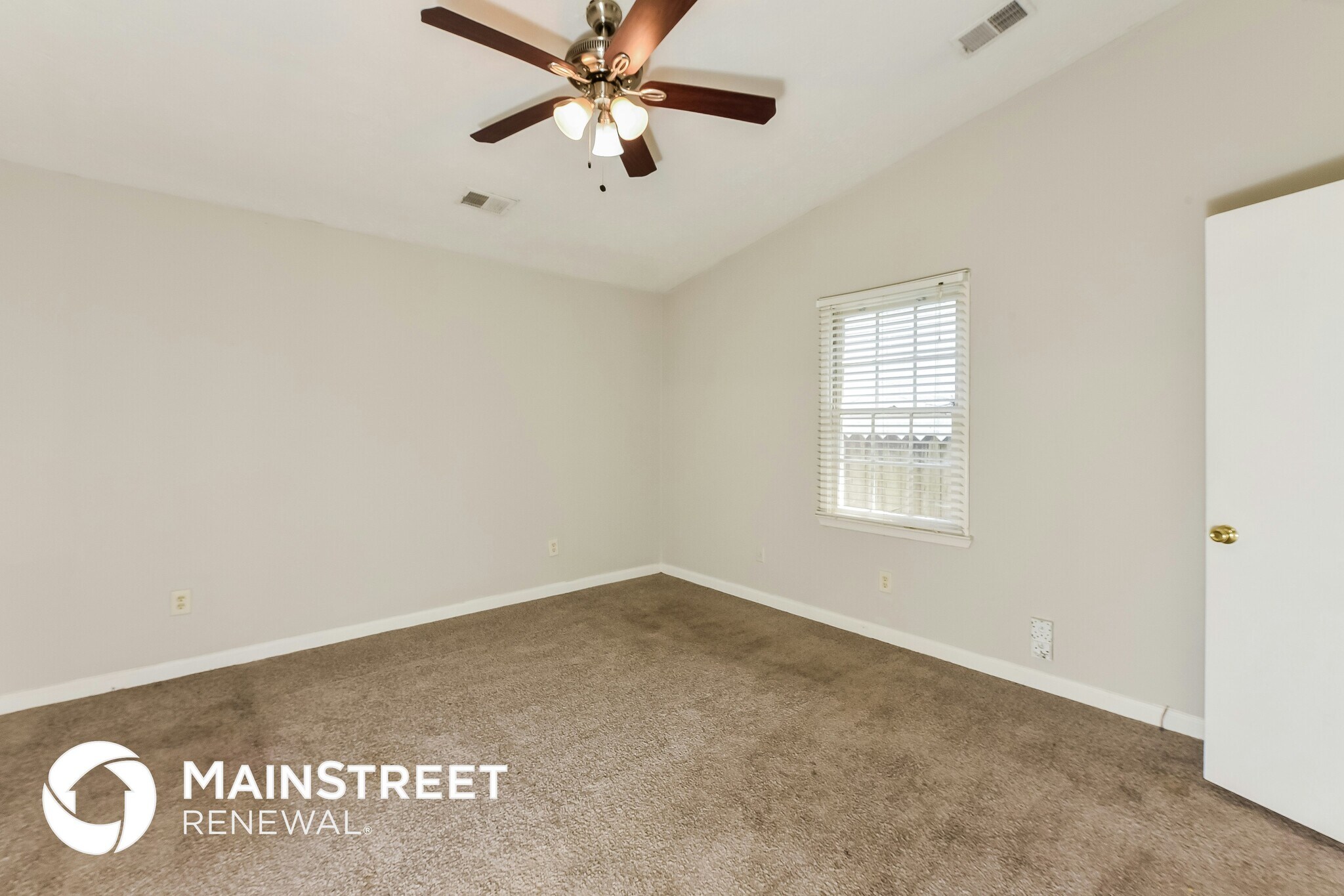 Building Photo - 2070 Corners Cir