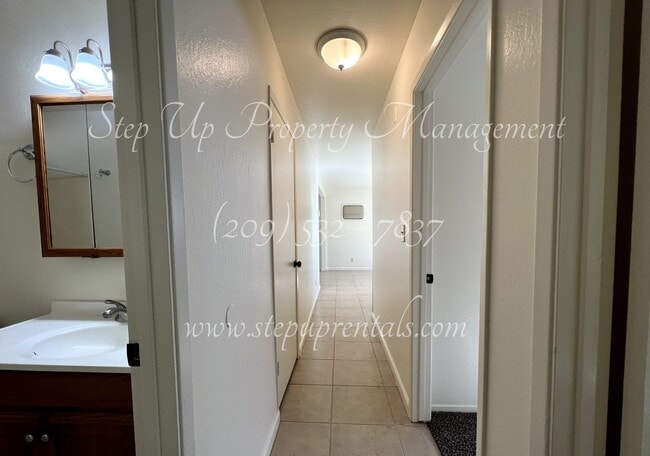 Building Photo - 19199 Beauchamp Dr